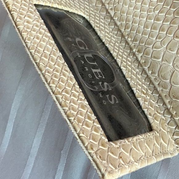 Y2K Guess wallet - Picture 5 of 9